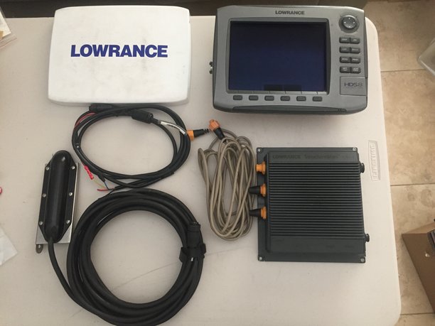 Lowrance HDS8