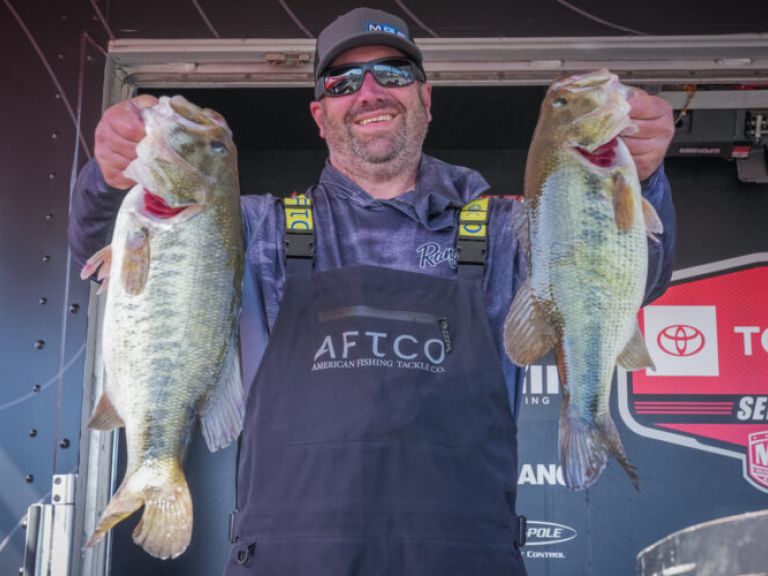 22-05 to Lead the Delta - Western Series Day 1 Pro Results