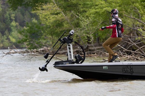 Photo: Jody White
Dutra's Gear Choices
With big heavy baits, the common thought is that it takes a stout rod, big reel and line to fish them effectively. This is partially true, but Dutra's rods of choice are big crankbait rods designed to fish magnum crankbaits.
"One of the most important things for me is having a rod with a parabolic action," he said. "That's the biggest thing for me to ensure that I lose less fish. You also want a longer rod for casting distance and my thoughts are to never go below a 7-foot, 6-inch rod. One reason I love St. Croix rods is that they have a lot of different rod lines and many of them have a parabolic action, which is really important to me."
His all-around big bait rod would be the St. Croix Legend Tournament "Big Cranker," a 7-foot, 10-inch heavy crankbait rod. "It's a solid rod that can do it all," he said. "This is the rod I use for my smaller wake baits and glide baits," shared Dutra. "The parabolic action of the rod is great for big fish on treble hooks. You won't lose nearly as many fish as you would with a fast action rod."
Dutra likes the St. Croix Legend Tournament "Mag Cranker," a 7-foot, 10-inch extra-heavy crankbait rod for the beefy wake baits. "It's stouter and handles those heavy baits very well," he said. "It loads up very nicely and while it has some glass in it, it's not underpowered."
When fishing big baits, Dutra prefers a little stretch in his line and loosens his drag much more than some anglers would consider doing.
"I learned that striper fishing on the Delta that loosening your drag helps land fish," he said. "It takes a little longer to get them in, but you don't lose nearly as many. I fish my wake baits with 20 or 25-pound P-Line PF Original because it has a little stretch; I'll only use braid if I'm casting way back into the tules on the Delta. For baits that I crank below the surface, like glide baits, it's 20-pound P-Line Tactical fluorocarbon."
Fishing big baits is a great way to catch a fish of a lifetime, but they also have a place in the tournament world. Using one when money is on the line can add a crucial fish or kicker and mean the difference between an average finish and a win. Phillip Dutra has learned this while climbing the ranks in tournament fishing and keeps them in his arsenal to this day as a professional angler.
