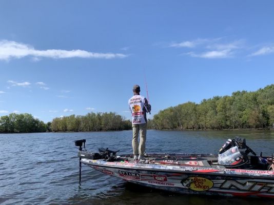 #4 Deploying and Stowing Ghost
Lowrance made a few changes to the standard way to stow a trolling motor and Evers said it makes it much more manageable.
&ldquo;I like how easy it comes up, they added a dual-action gas spring to help deploy it and for when you are stowing it,&rdquo; he said. &ldquo;It comes up and goes down super easy.&rdquo;
Ghost also automatically aligns itself, so it stows flat and correctly every time. &ldquo;What I like about it is how clean it lays down. You never have the cable laying in front of your screens,&rdquo; Evers noticed. &ldquo;It stows perfectly every time.&rdquo;

&nbsp;