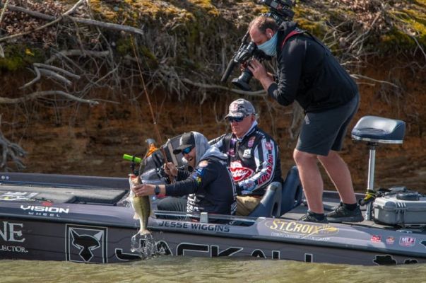 Flipping and Pitching
Fishing a moving bait would be Wiggins' preferred way to catch fish in this event, but he'll keep his options open if that's not working out for him.
"I'm hoping to have enough pre-spawn fish with the cranking and spinnerbait, but if that's not working in practice, I'll switch it up," he said. "I'll pull out a tube and a jig if I need to."
He prefers a 7'3" St. Croix Victory for casting jigs and a 7'6" heavy when flipping and pitching. This lineup is not the highest priced from the rod maker, but Wiggins appreciates how well they perform for him.
"They are really sensitive rods and comfortable," he said. "The 7'6" heavy is a powerful rod light enough to fish all day."
&nbsp;