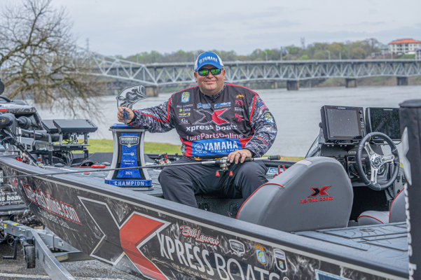 If Bassmaster Elite Series pro Bill Lowen has his way, he'll fish shallow every chance he gets. He's a noted expert on fishing shallow water and is fresh off his first-ever Elite Series win on Pickwick Lake. Lowen is right at home anytime the fish are shallow and this time of year, two different crankbait styles are always tied on his rods.
Best of Both Worlds
Lowen is a big fan of balsa crankbaits and uses different varieties in all seasons. Early in the year, he opts for a flat-sided bait like the ima Shaker.
"I'm a balsa guy because that's what I grew up doing," said Lowen. "The Shaker is the best of both worlds because it has the tight wiggle of flat-sided balsa baits but also has a little more kick during the retrieve, more like a squarebill crankbait. It is a crankbait that works great when the water is cold but can be used throughout the year."
When he decides to use this bait has to do with both water clarity and temperature.
"I'll pick up the Shaker when the water hits that low 50-degree mark and when spring rains add some color to the water," added Lowen. "I like to fish it on transitions where the rock turns to gravel or anywhere that fish may stage before they spawn. It works great around laydowns and stumps on spawning flats, the same kind of places I throw a squarebill."
READ RELATED: Cushion for Free-Rig and Texas-Rig
&nbsp;
&nbsp;