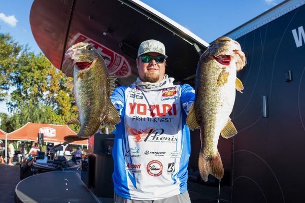 Each year as temperatures cool, bass begin to&nbsp;move&nbsp;to a full-blown fall pattern. Often, this happens as they move from deeper water to shallower locations as they follow baitfish. It's a great time to fish for bass as you can fish quickly and cover water with reaction baits.
That's the approach that Tackle Warehouse Pro Circuit angler Braxton Setzer takes whether he is fishing around his home in Alabama or anywhere else he may be, as bass tend to follow a predictable pattern each year as the water begins to cool.
&nbsp;