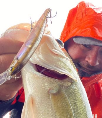 Arkansas pro Fred Roumbanis is not fishing this year&rsquo;s REDCREST on Grand Lake and wishes he was. He finished the 2022 season in 46th place in the points standings, just out of the top 41 that qualified for the event, and because he&rsquo;s intimately familiar with the lake from his years living in Oklahoma. He knows the lake well. Even though he won&rsquo;t be fishing the event this year, Roumbanis shared how he would approach it, where he thinks it will be won, and who we should watch for as the tournament unfolds.
Grand Lake Thoughts
Roumbanis spent many days on Grand Lake and he says it&rsquo;s the lake that he used to break in his boat every year while he was living there. He&rsquo;s also fishing various tournaments there with great success, including a Bassmaster Elite Series event where he finished 8th.
He believes there are many potential winning areas for REDCREST and wishes he was in the field this year.
&ldquo;I&rsquo;ve missed all three major Championships I could have qualified for there, including two Classics and now REDCREST, but I&rsquo;ll be at this one working the expo and cheering on the guys,&rdquo; he shared. &ldquo;I live in Arkansas now and the fish are ready to get on beds here, and I think it will be very close to that for the guys fishing on Grand Lake. I think it will be a &lsquo;pick your poison&rsquo; kind of event because so many techniques should be working.&rdquo;
&nbsp;