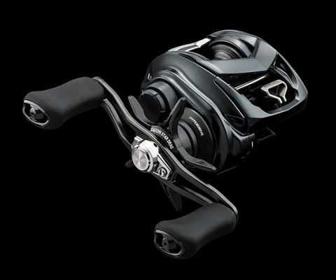 Cypress, CA&nbsp;&ndash; Designed and manufactured to meet the needs of those with smaller hands like competitive grade school, high school, and collegiate anglers&mdash;or those seeking the perfect finesse baitcaster&mdash;to date, the&nbsp;Tatula SV70&nbsp;is Daiwa&rsquo;s smallest and most palmable SV baitcaster reel offering.
Daiwa&rsquo;s progressive product development team designed the new Tatula SV70 reel with an all-new frame size to be the smallest, lightest, and most palmable Tatula SV reel the company has ever introduced. The amazing new Tatula reel is one of the lightest, one of the most controlled baitcasting reels on the market today.&nbsp;