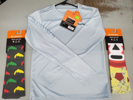SIMMS StockUP! Just in time for summer heat and sunshine days outdoors!&nbsp;
All locations of Fisherman's Warehouse (Fairfield, Manteca, Sacramento) are stocked on SIMMS Youth Shirts and Neck Gaiters, among other SIMMS products.
