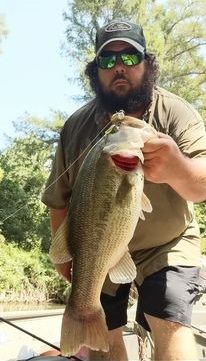Jess Cooper
"Had to push the boat into an old Mississippi River chute," Copper said of the catch. "Caught it on a Tokyo Rigged Megabass Bottle Shrimp."