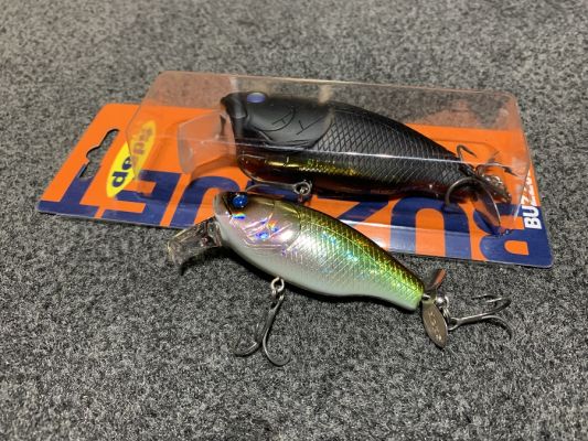 Buzzjet and Buzzjet Jr.
The Buzzjet topwater already has a cult following among a segment of bass anglers and there is also a Junior version that is now available here in America.
These baits have a great topwater action as they wake above the surface and will also dive below the surface when ripped. You can even walk the dog with it and there isn&rsquo;t a wrong way to fish it as it buzzes and leaves a trail of bubbles during the retrieve.
Deps has much more than the Slide Swimmer and new products are continually being added to their lineup or being made available to American buyers thanks to their distribution through California&rsquo;s Optimum Bait Co.