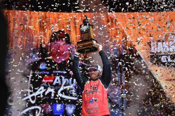 Supplement Your Strengths
While it takes true cojones to go out with only one rod on the deck, it takes brains to keep your options open. Cherry supplemented his jerkbait bite with a jig and a Jack Hammer. He also made full use of his electronics, noting&nbsp; that he saw many of the fish on his Garmin LiveScope. All too many of us have the technology on our boats but fail to utilize it to maximum effectiveness. The decision making process often becomes easier as you have more objective information in front of you.
If you&rsquo;ve fished for any meaningful period of time, and especially if you&rsquo;ve competed in tournaments, these lessons have been drilled into your head, but we all often disregard them.&nbsp; Start listening for hoofbeats and figure out which ones are which.