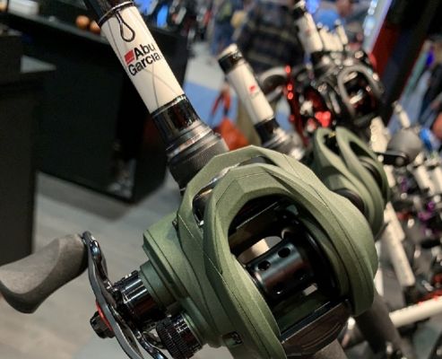 First Look Abu Garcia Zata
Over the years, bass anglers have become accustomed to seeing new products being released at ICAST that is held every year in July. But, over the past few years, there has been another time for companies to release new products, the annual Bassmaster Classic.
This year there were quite a few fishing lures as well as rods and reels that were unveiled as a &ldquo;Classic Release,&rdquo; and one of those is the new Abu Garcia line of reels and combos.
First Impressions
One of the first things you&rsquo;ll notice about the Zata is the appearance. They stood out in a line of other reels simply due to their color, a green finish that looks like Army green. It has a unique matte finish that is unlike other reels on the market.
Beyond the look, the reels set themselves apart because of their lightweight feel and smoothness during a test spin of the handle.&nbsp; They feature many of Abu&rsquo;s features and specifications that they currently use in their REVO lineup.
&nbsp;