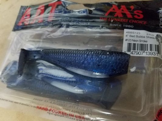 Neon Smoke&nbsp;| 5 Best Swimbait Colors
A dark swimbait like this AA&rsquo;s color is a sleeper choice for dingy water. It also pairs very well on the back of a black and blue swim jig or vibrating jig.