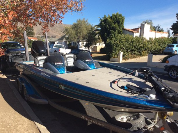 09 Triton 1.JPG