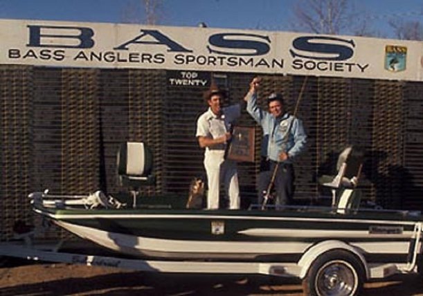 Thomas_Dee_Scott_Ray_BullShoals_75_370_BASS.jpg