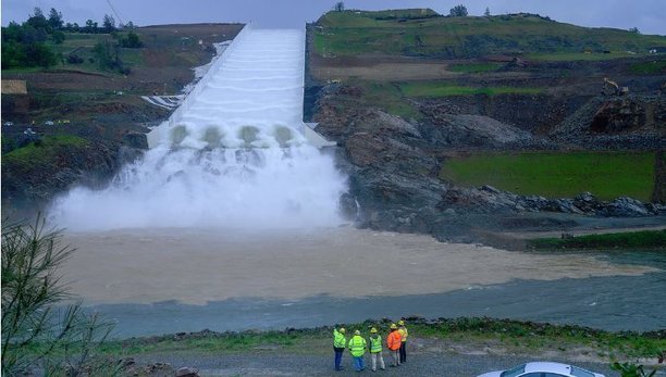 salmon killed oroville dam.JPG