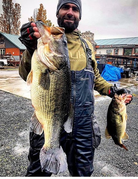 largemouth bass record breaking catch idaho cda.jpg