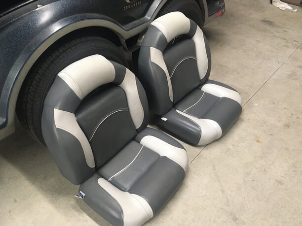 bass boat seats 001.jpg