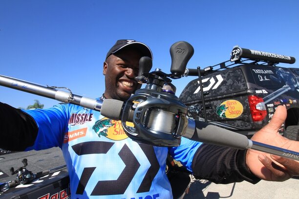 MLF Pro Ish Monroe &quot;breaks down&quot; Lake Camanche for FPT anglers in the links below