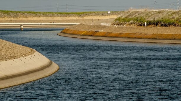 California-Aquaduct.jpg