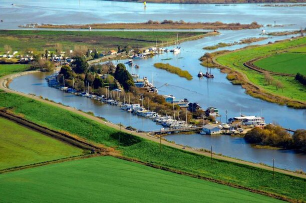 california delta fishing.jpg