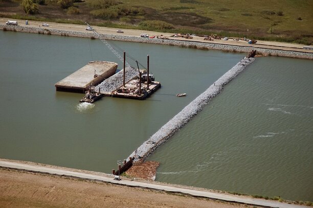 Delta's emergency drought barrier on the West False River.jpg