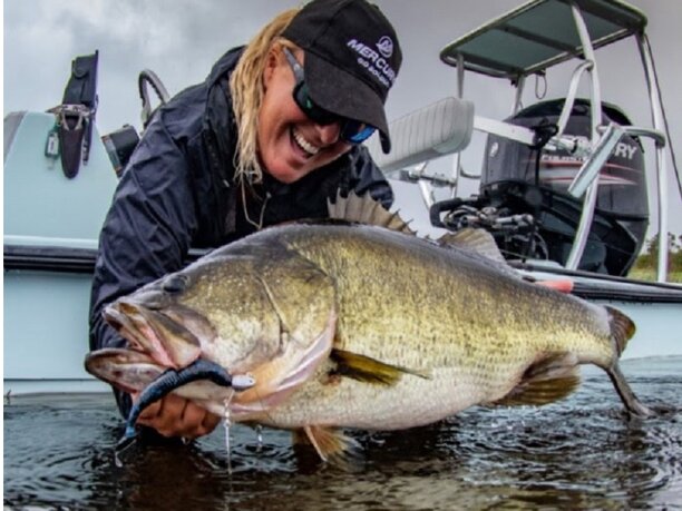 100 approved Hall of Fame catches weighing 13 pounds or heavier largemouth.jpg