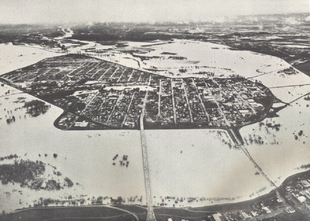 December 1955 flood when high water from the Yuba and Feather rivers.jpg