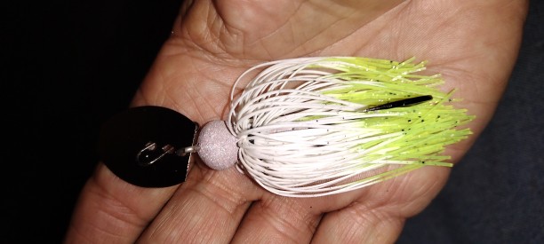 1/2oz. White/chartreuse <br />Using both of these baits on Eastman lake Thurs