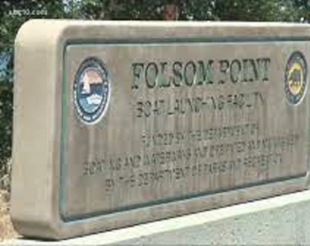 Folsom Lake speed limit drops to 5 mph as water level drops.jpg