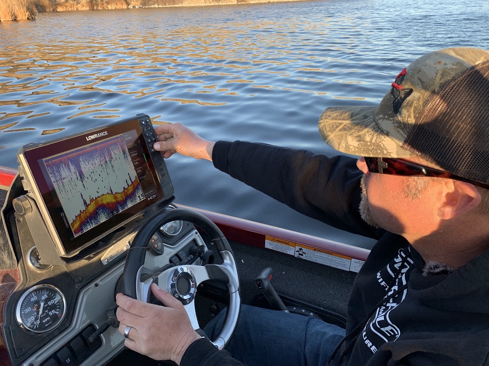 LOWRANCE MARINE FISHING ELECTRONICS visual data 8