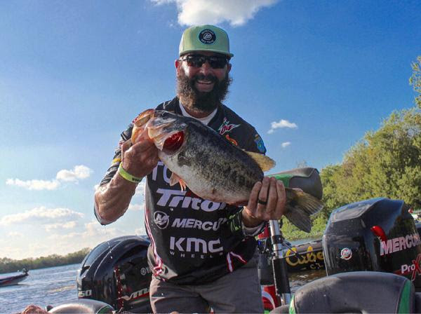 https://www.westernbass.com/shared/managedfiles/articles/images/mossy_oak_fishing_team_adds_gerald_swindle.jpg