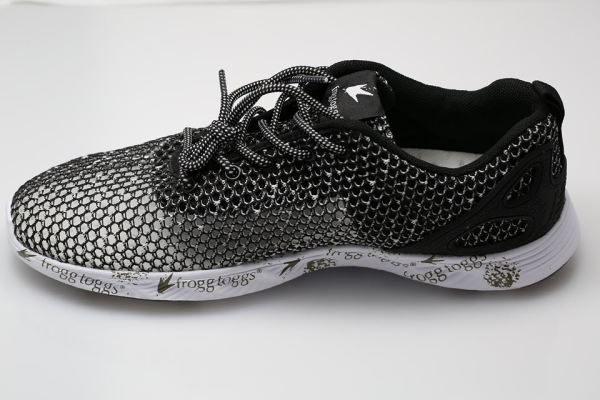 Froggs shoes top